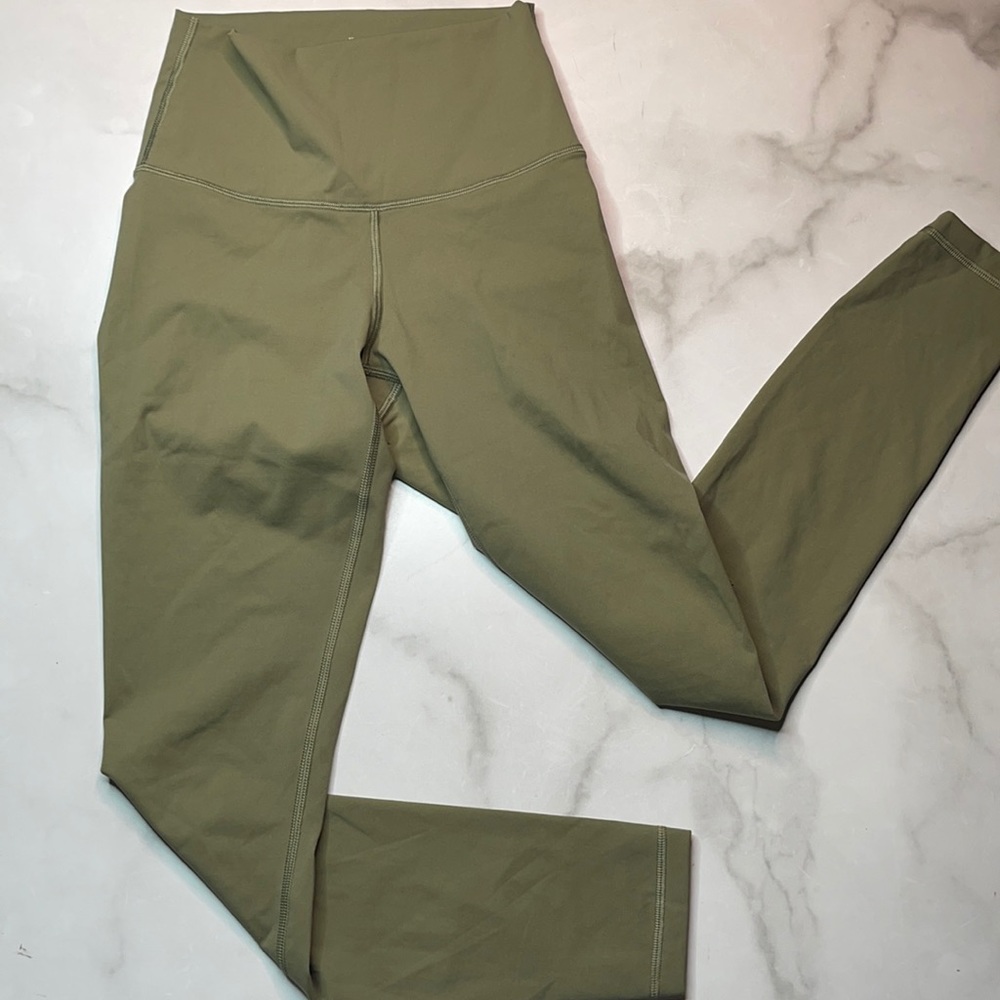 Everlane The Perform Legging Olive green